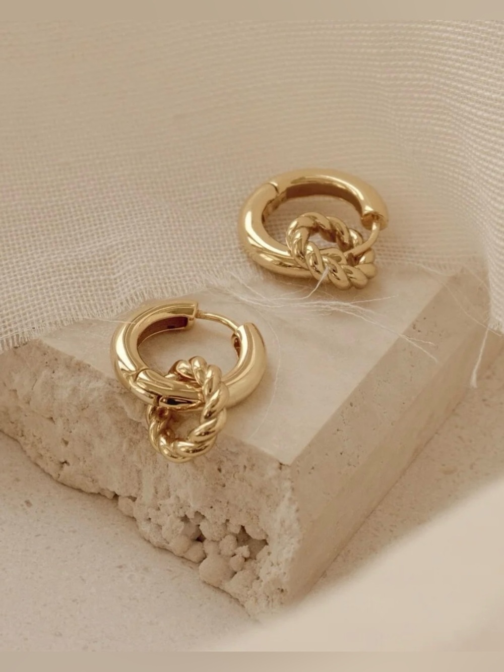 Caitlyn Minimalist Claire Duo 17mm Hoop in 18K Gold Plated with Storage Pouch